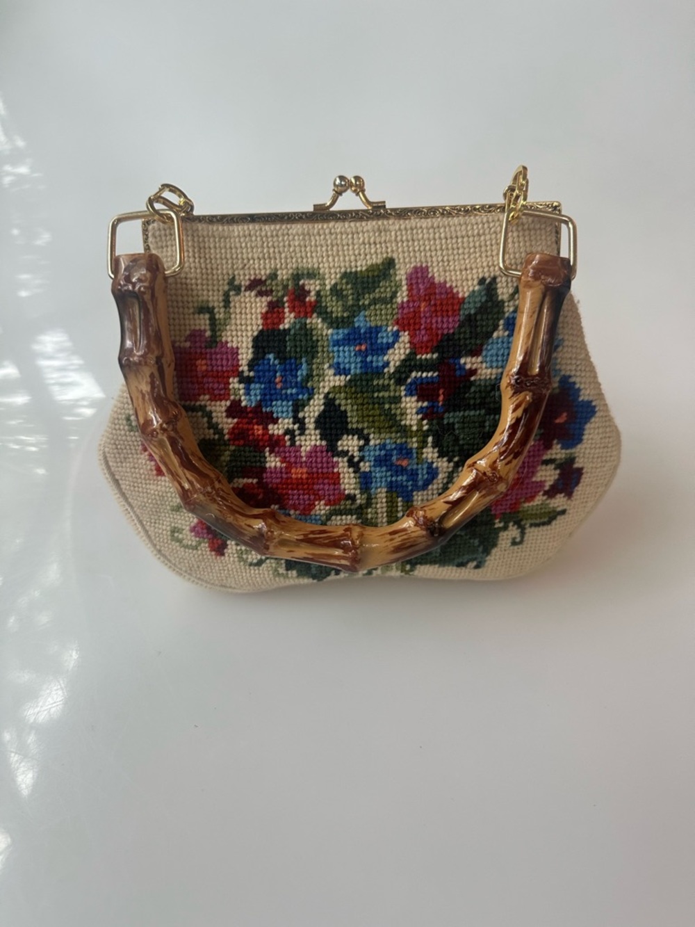 Vintage Floral Needlepoint Handbag with detachable Bamboo Handle (1960's)